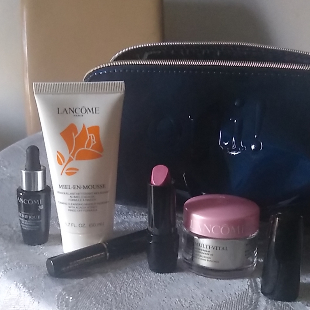 Travel set